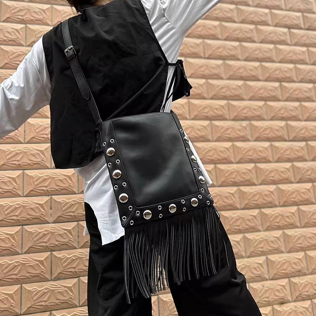 FRINGEY FUN BLACK FAUZ SUEDE BAG