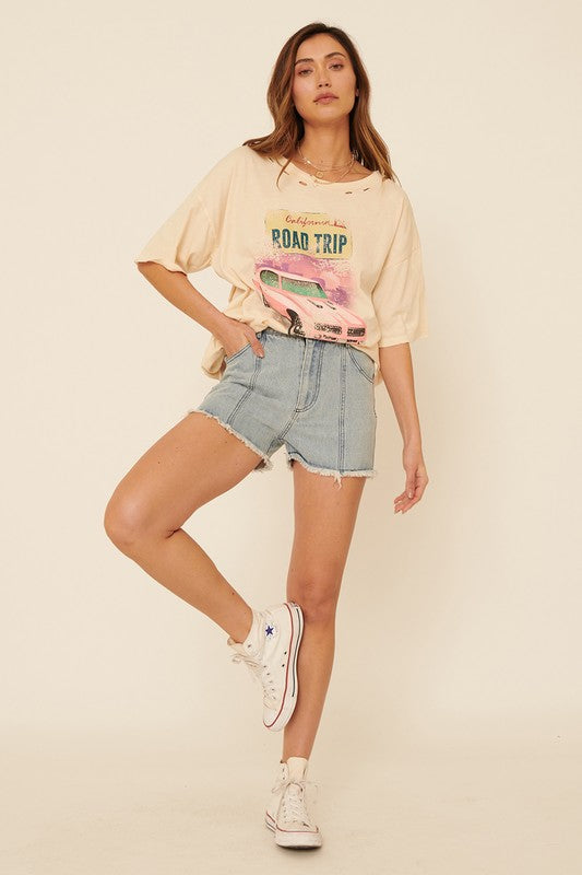 CATCH ME IN CALI GRAPHIC TEE